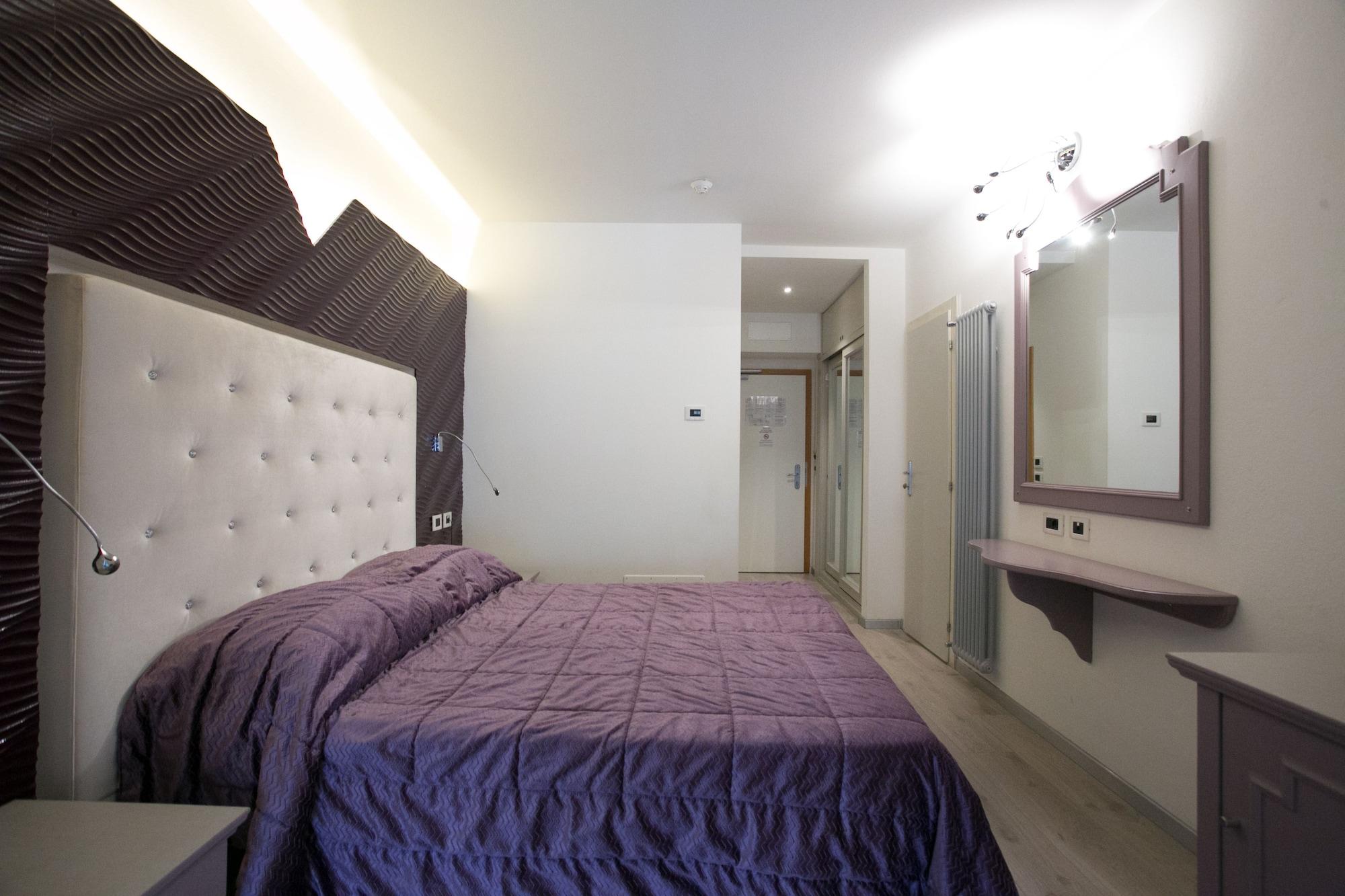 Design Oberosler Hotel Мадонна-ді-Кампільйо Екстер'єр фото